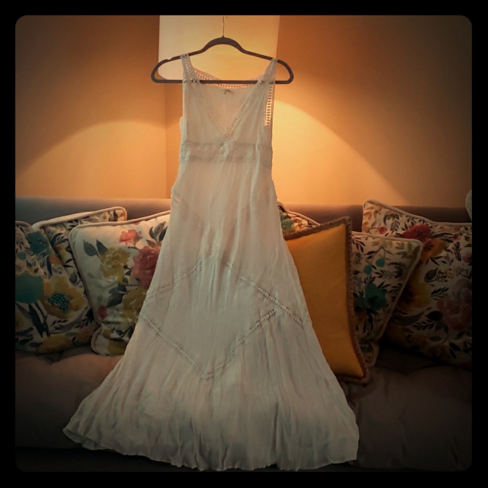White maxi dress